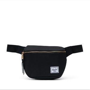 Herschel Supply Co. Fifteen Black 1.25L Fanny Pack